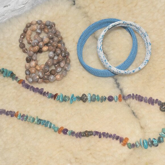 Vintage Woven Metal Bangles, Beaded Necklace and Turquoise Amethyst - Picture 3 of 8